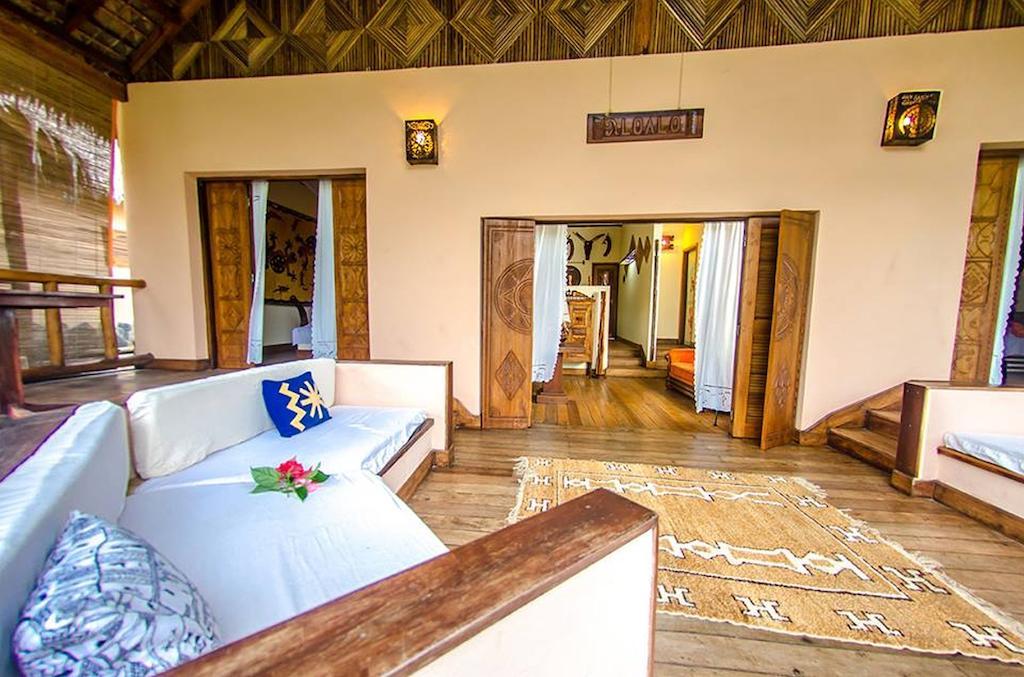 Le Zahir Lodge Амбатолоака Екстериор снимка