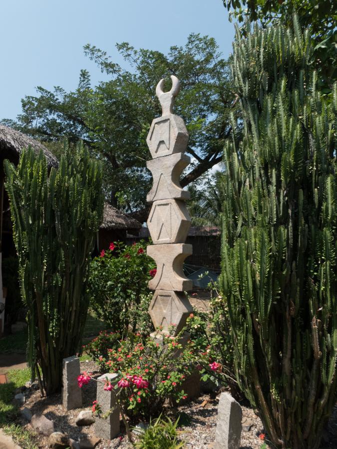 Le Zahir Lodge Амбатолоака Екстериор снимка